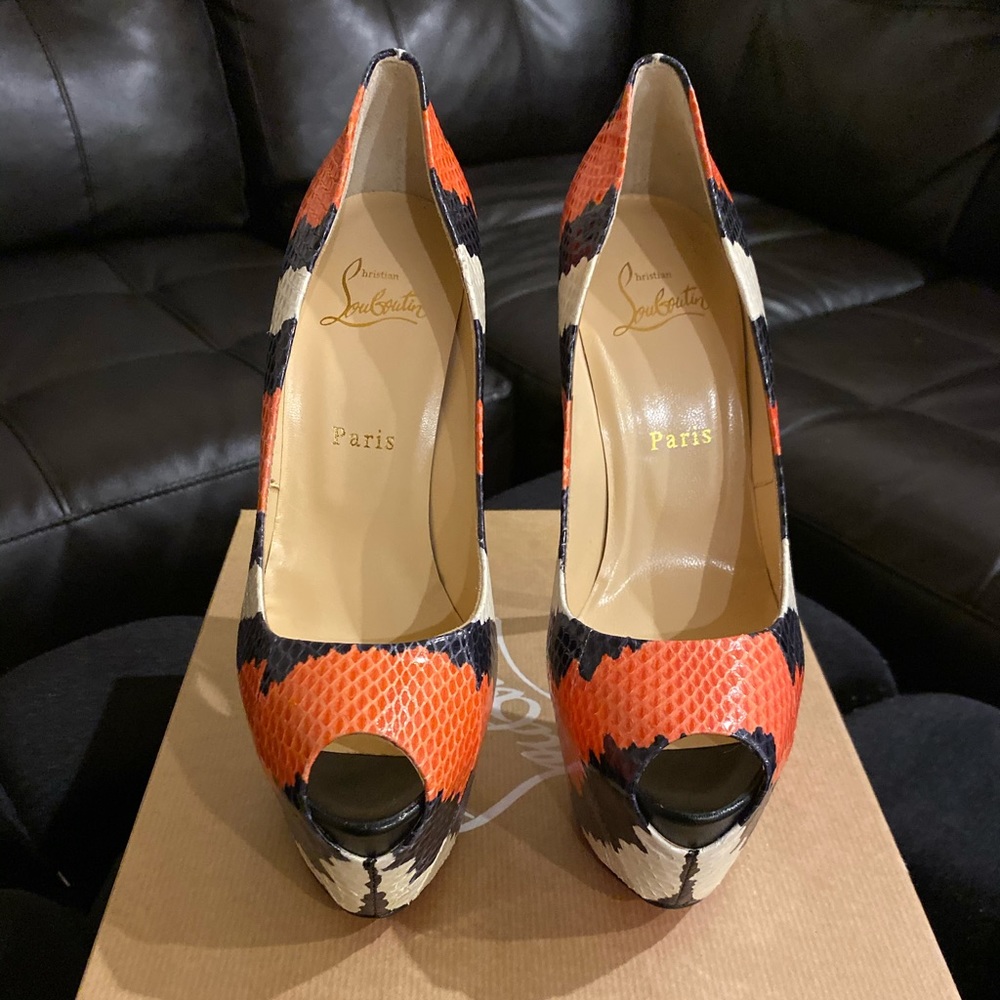 BRAND NEW Christian Louboutin Ayers/Kid Toe Heels - Picture 4 of 5